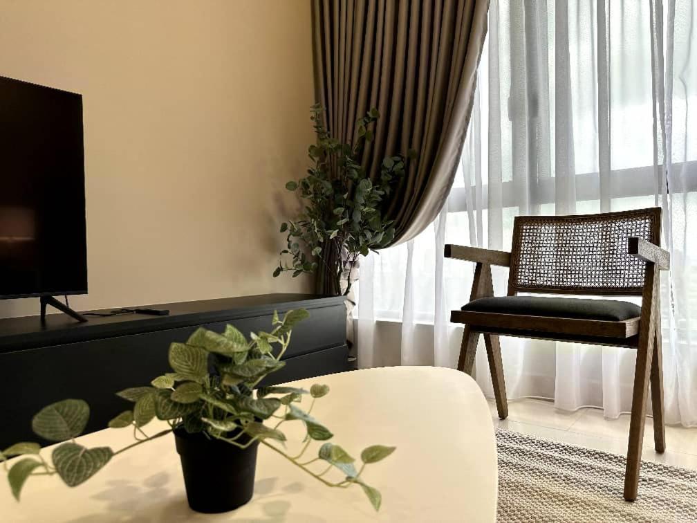 The Apple Premier Condo Three Bedroom In Melaka Екстериор снимка